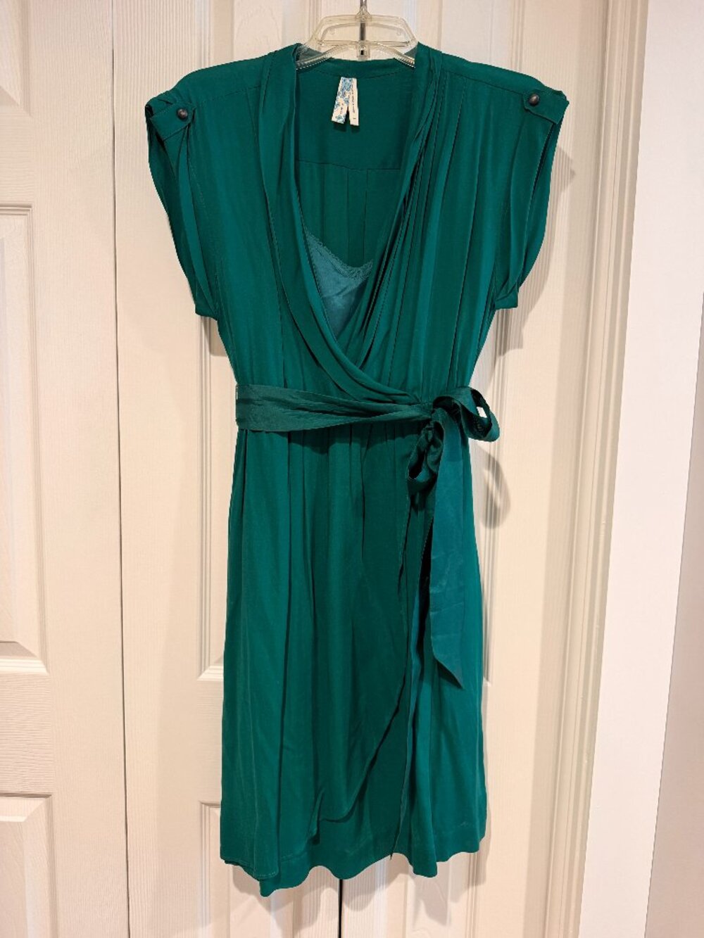 Anthropologie Maeve Emerald Green Cap Sleeve Faux Wrap Dress with Slip Sz Medium